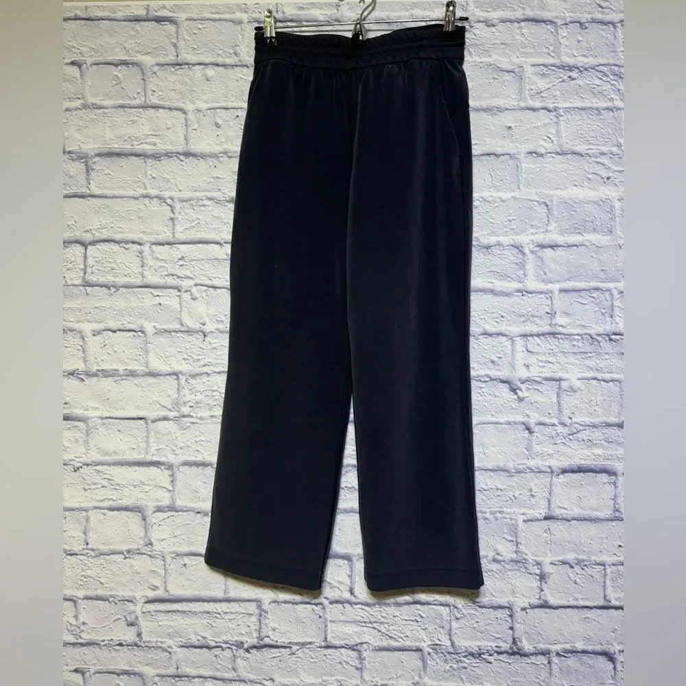Lululemon Softstreme High-Rise Straight Leg Crop Black size 4